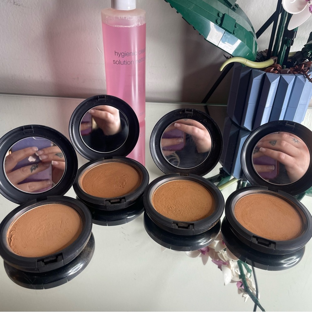 lot of 4 pro longwear pressed powders